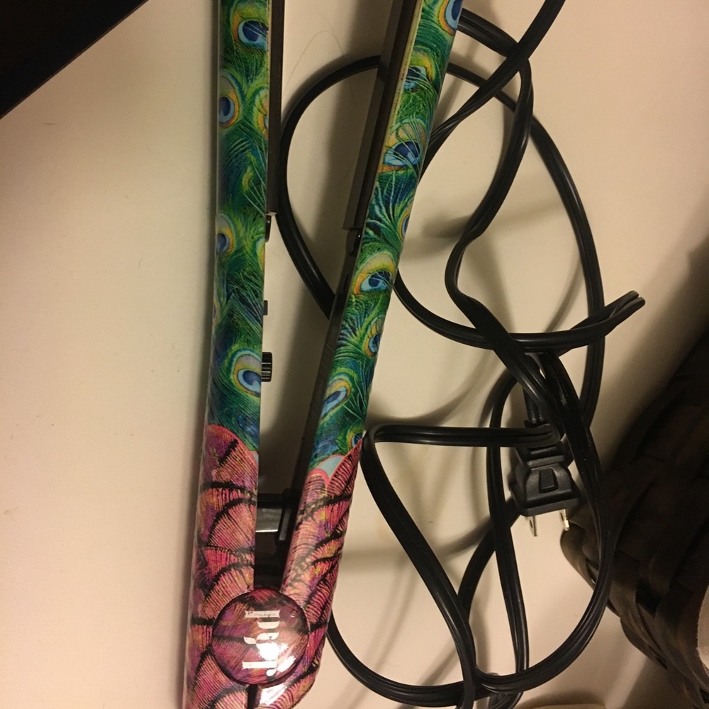 PYT straightener